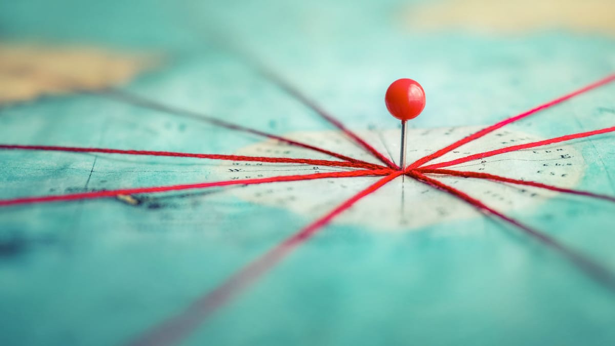 Positioning als strategische Platzierung einer Marke im relevanten Marktumfeld — mit Fokus auf Abgrenzung, Zielgruppen-Nutzen